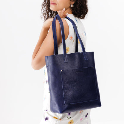 Cobalt | Model with medium Tote with dual shoulder straps and crossbody strap VARIANT2