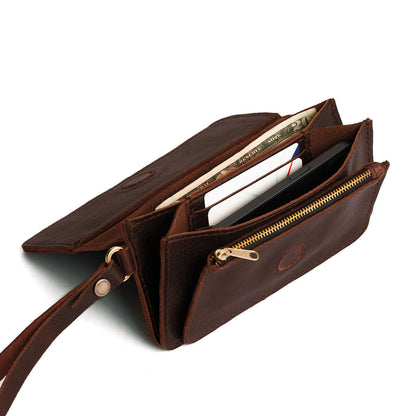 Coldbrew | Leather wallet clutch with wristlet and magnetic closure