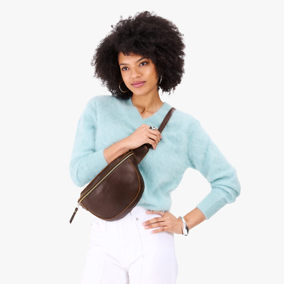 Coldbrew | Model wearing a sling bag with front zipper