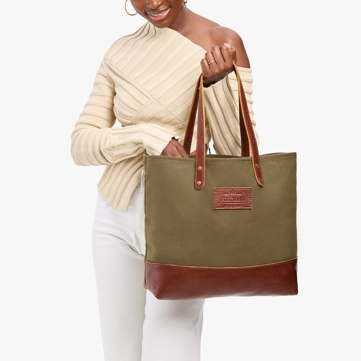 Yucca | Canvas tote with leather base and handles